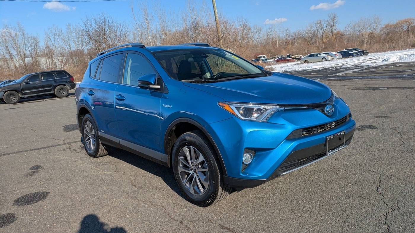 2017 Toyota RAV4 Hybrid XLE — SUV — 69,150 mi — Middletown, CT