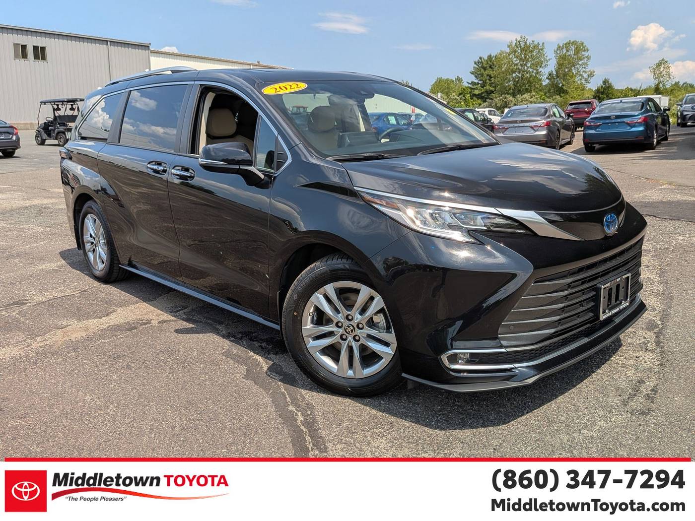 2022 Toyota Sienna Limited — Minivan — 52,164 mi — Middletown, CT