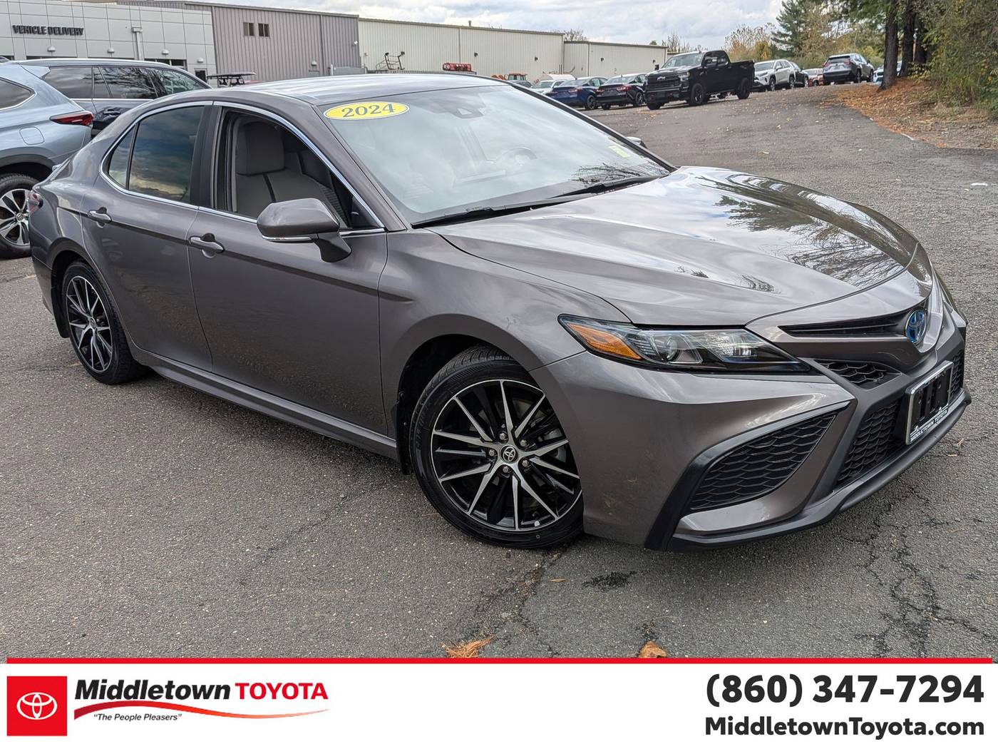 2024 Toyota Camry Hybrid SE — Sedan — 54,374 mi — Middletown, CT