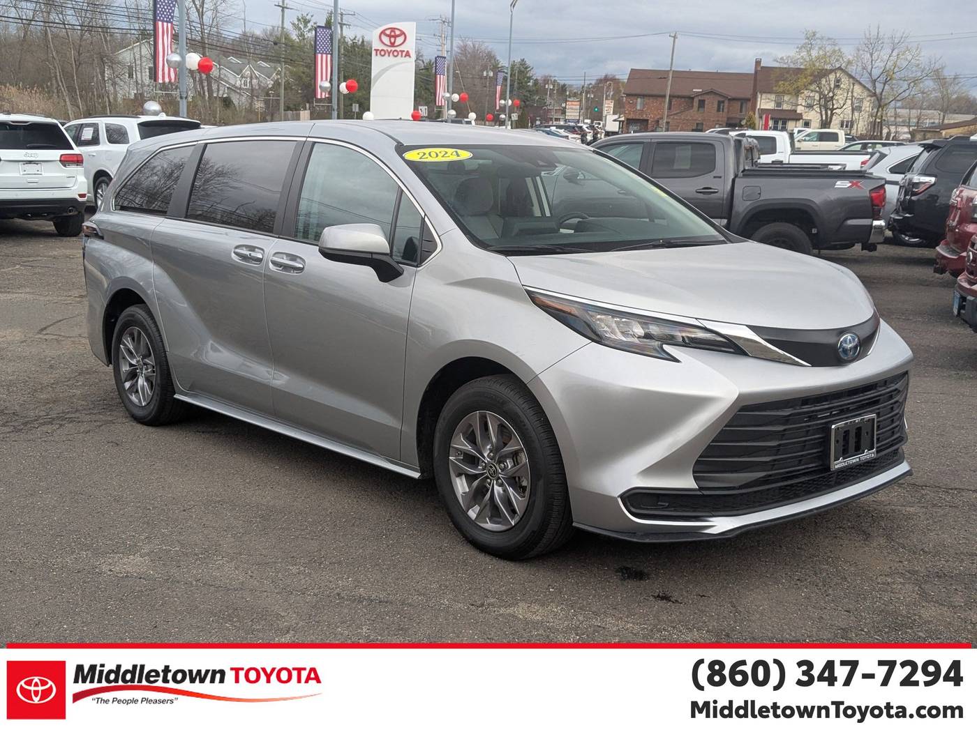 2024 Toyota Sienna LE — Minivan — 19,939 mi — Middletown, CT