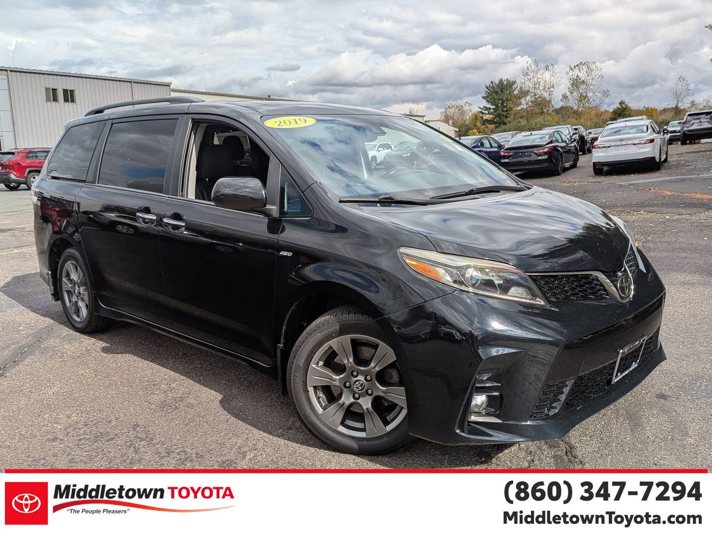 2019 Toyota Sienna SE — Minivan — 90,782 mi — Middletown, CT