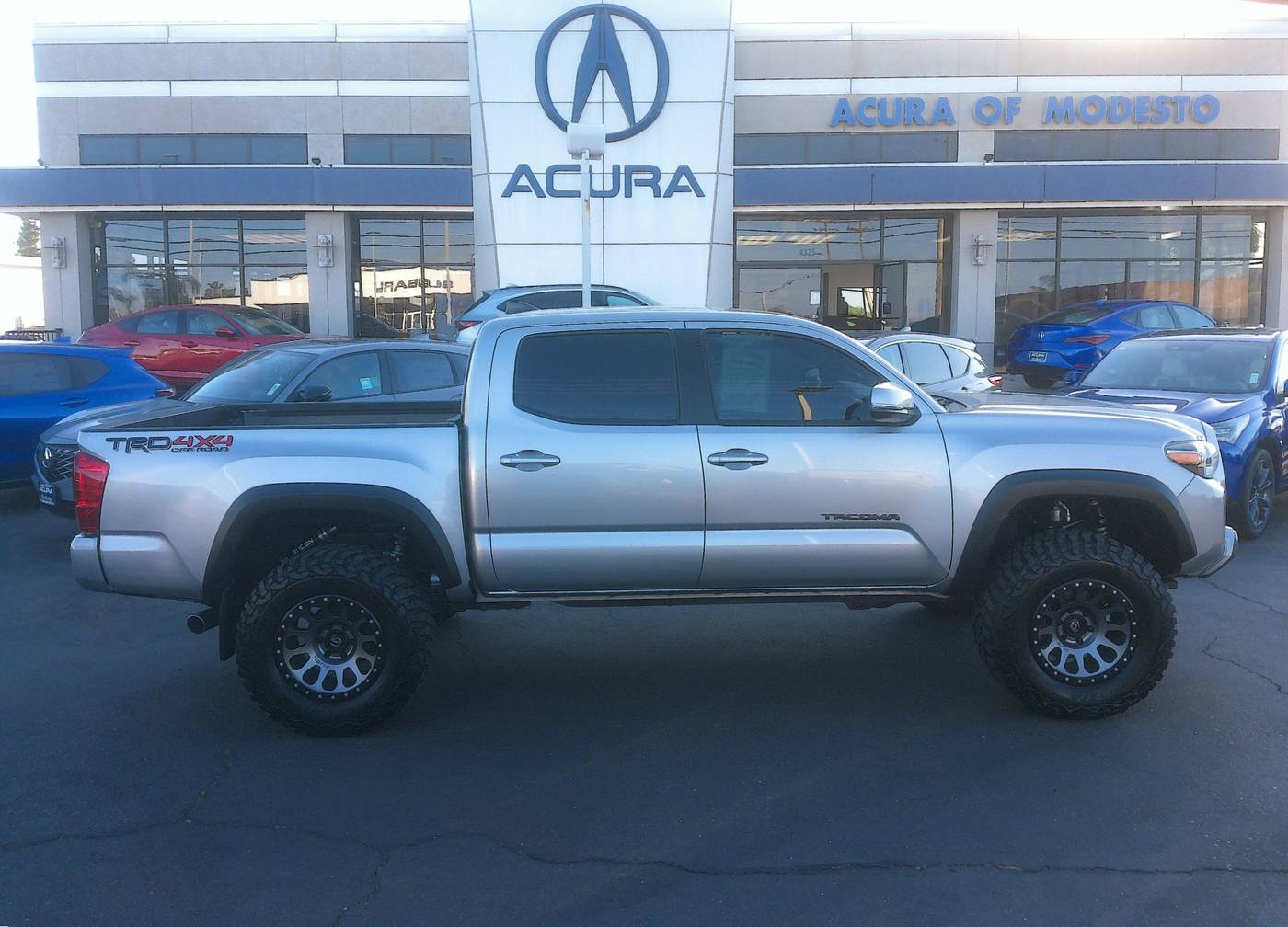 2018 Toyota Tacoma SR — Pickup Truck — 93,956 mi — Modesto, CA