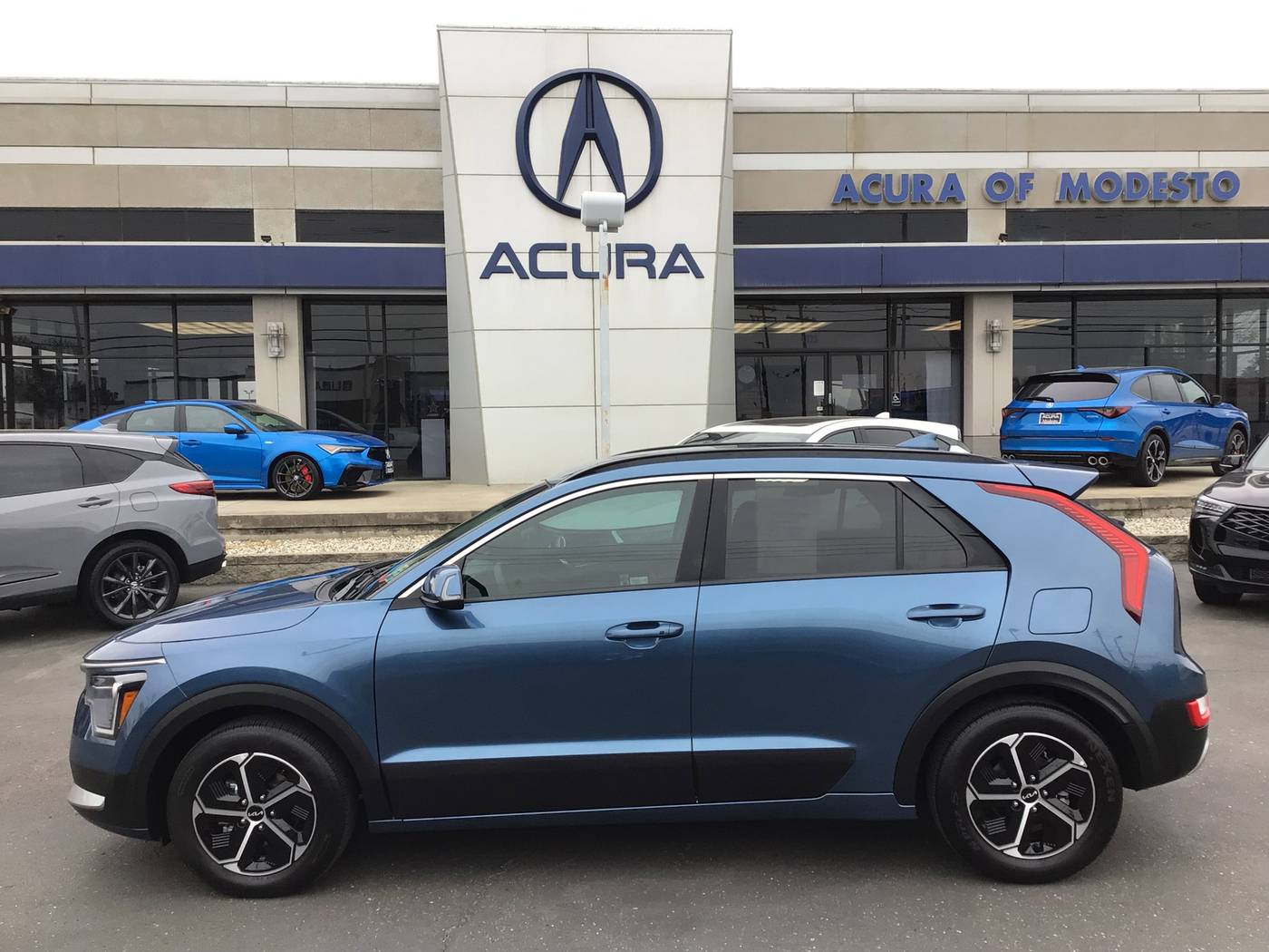 2024 Kia Niro Hybrid EX — SUV — 7,460 mi — Modesto, CA