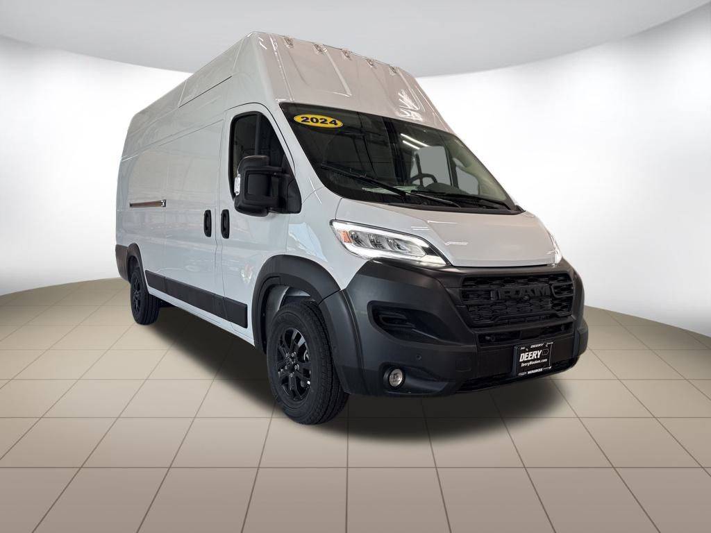 2024 Ram ProMaster Cargo Van SLT+ 3500 — Cargo Van — 14 mi — Waukee, IA