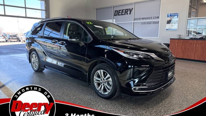 2022 Toyota Sienna Platinum — Minivan — 37,782 mi — Waukee, IA