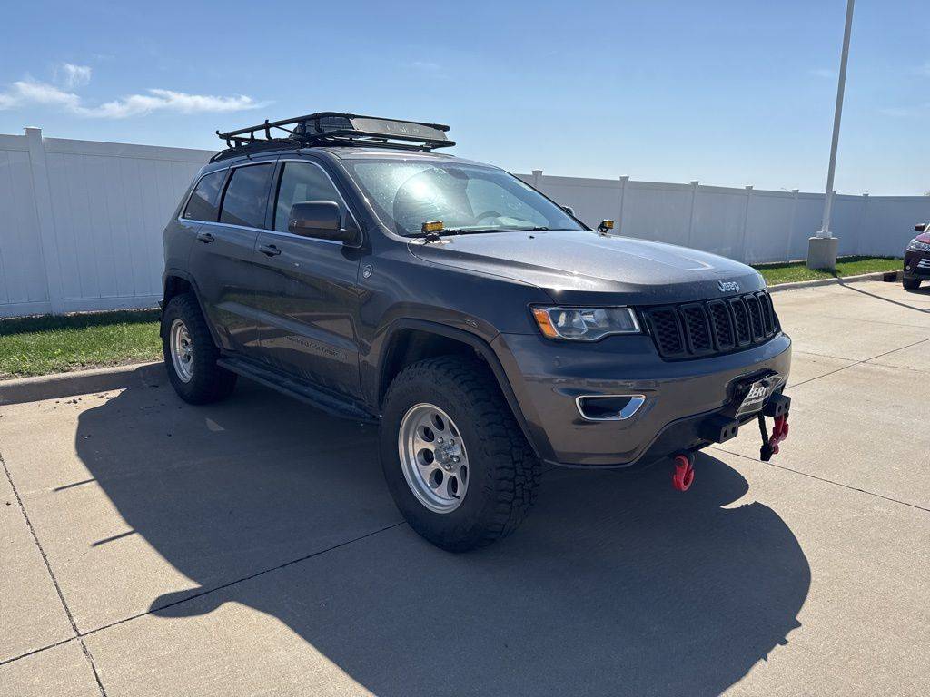 2020 Jeep Grand Cherokee Laredo