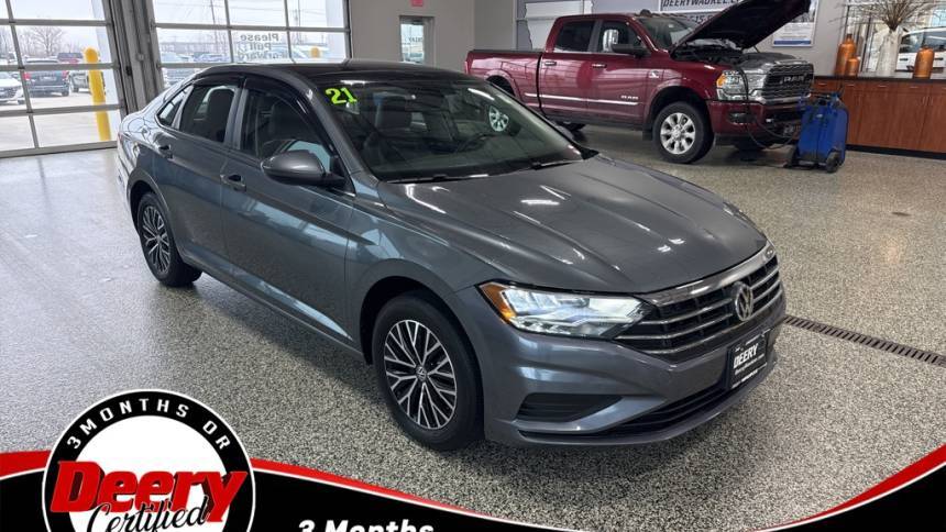 2021 Volkswagen Jetta R-Line — Sedan — 81,751 mi — Waukee, IA