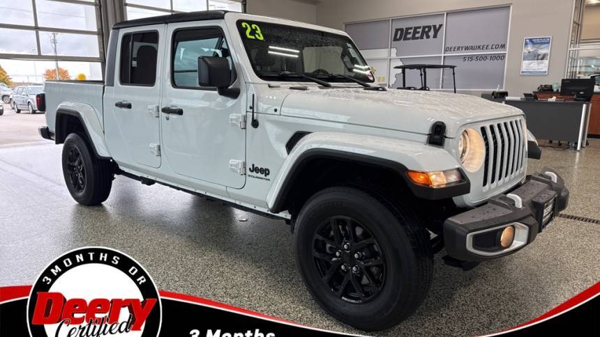 2023 Jeep Gladiator Sport S — Pickup Truck — 9,526 mi — Waukee, IA