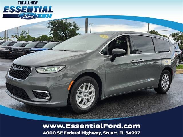 2023 Chrysler Pacifica Touring L — Minivan — 61,145 mi — Stuart, FL
