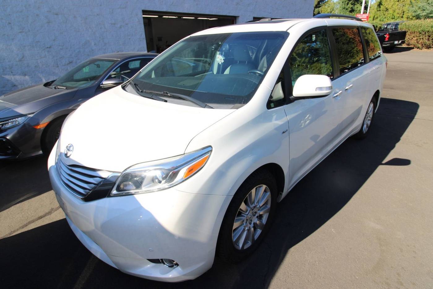 2017 Toyota Sienna XLE — Minivan — 80,506 mi — Vancouver, WA