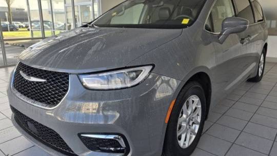 2022 Chrysler Pacifica Touring L — Minivan — 62,976 mi — Vancouver, WA