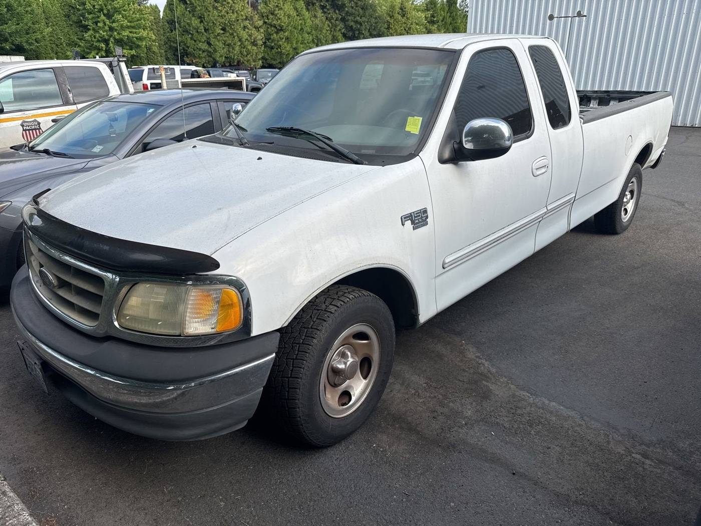 2001 Ford F-150 XL — Pickup Truck — 100,000 mi — Vancouver, WA