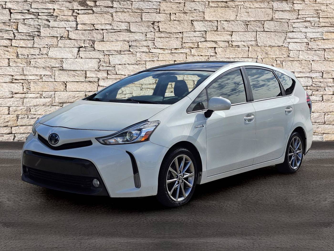 2015 Toyota Prius v Two — Wagon — 203,366 mi — Albany, GA