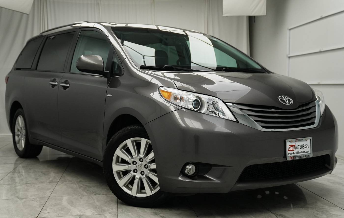 2017 Toyota Sienna XLE — Minivan — 96,410 mi — Rahway, NJ