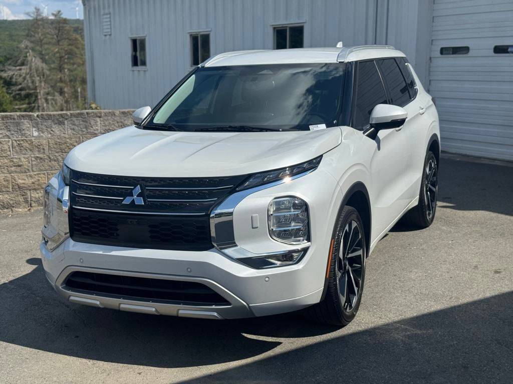 2022 Mitsubishi Outlander SEL — SUV — 82,805 mi — Forest City, PA