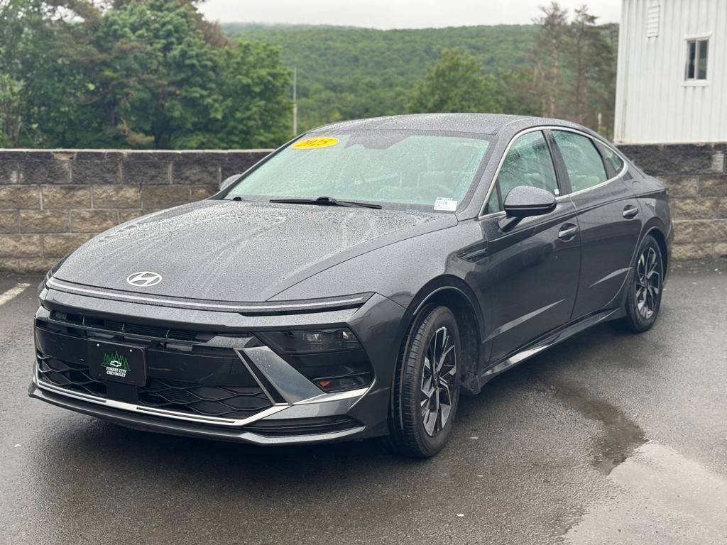 2025 Hyundai Sonata SEL — Sedan — 17,901 mi — Forest City, PA