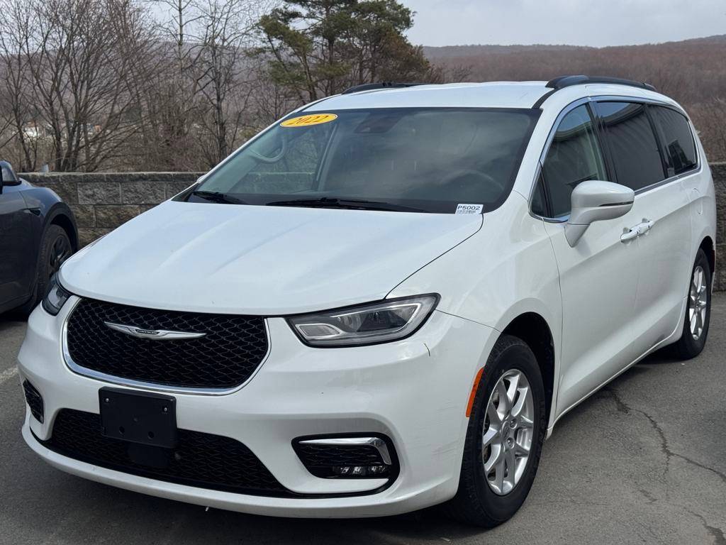 2022 Chrysler Pacifica Touring L — Minivan — 48,970 mi — Forest City, PA