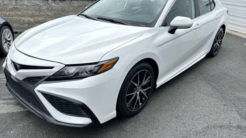2022 Toyota Camry SE — Sedan — 68,577 mi — Forest City, PA