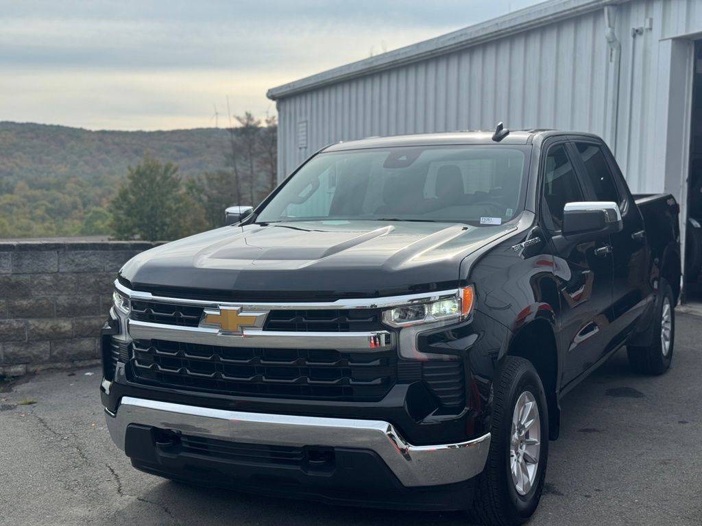 2025 Chevrolet Silverado 1500 LT — Pickup Truck — 20,230 mi — Forest City, PA