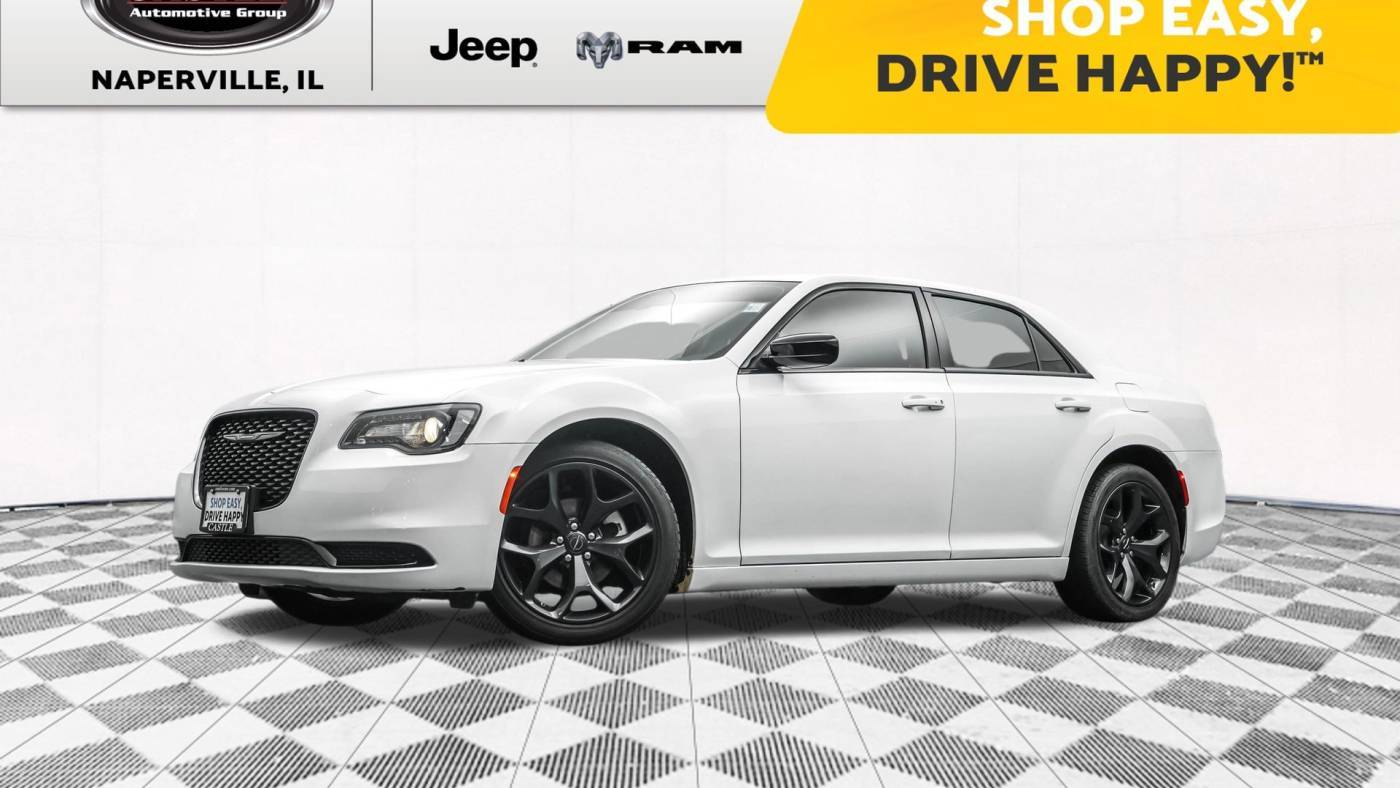 2023 Chrysler 300 Touring — Sedan — 23,858 mi — Naperville, IL