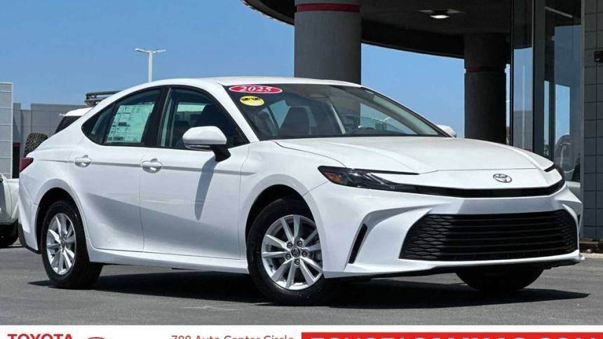 2025 Toyota Camry Hybrid LE — Sedan — 37,281 mi — Salinas, CA