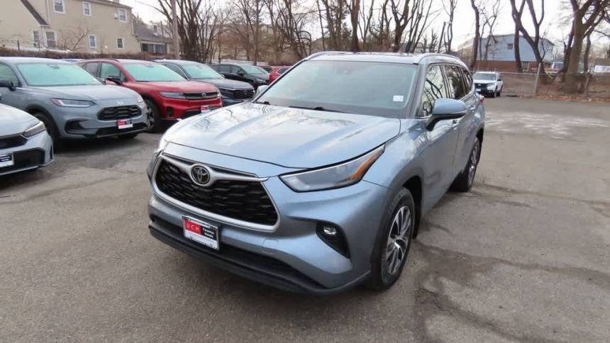 2022 Toyota Highlander XLE — SUV — 41,531 mi — Paramus, NJ