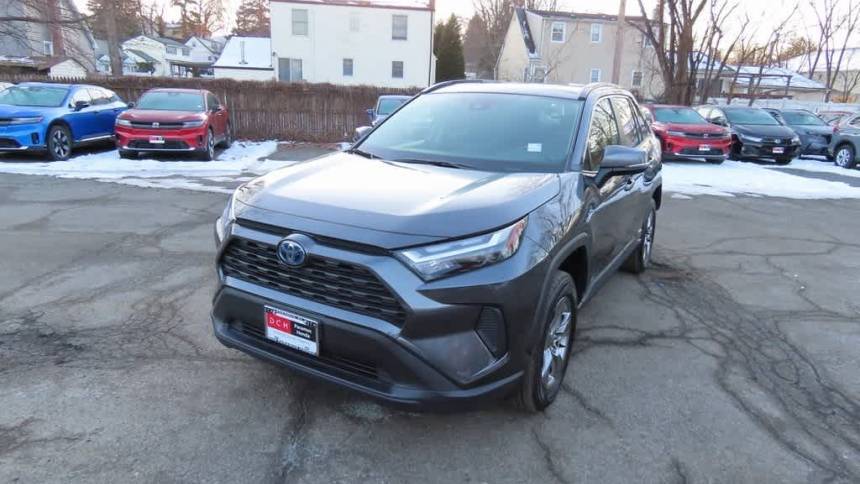 2023 Toyota RAV4 Hybrid XLE — SUV — 17,079 mi — Paramus, NJ