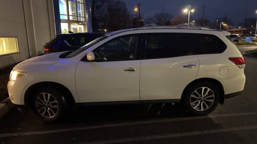 2013 Nissan Pathfinder SV — SUV — 100,488 mi — Paramus, NJ