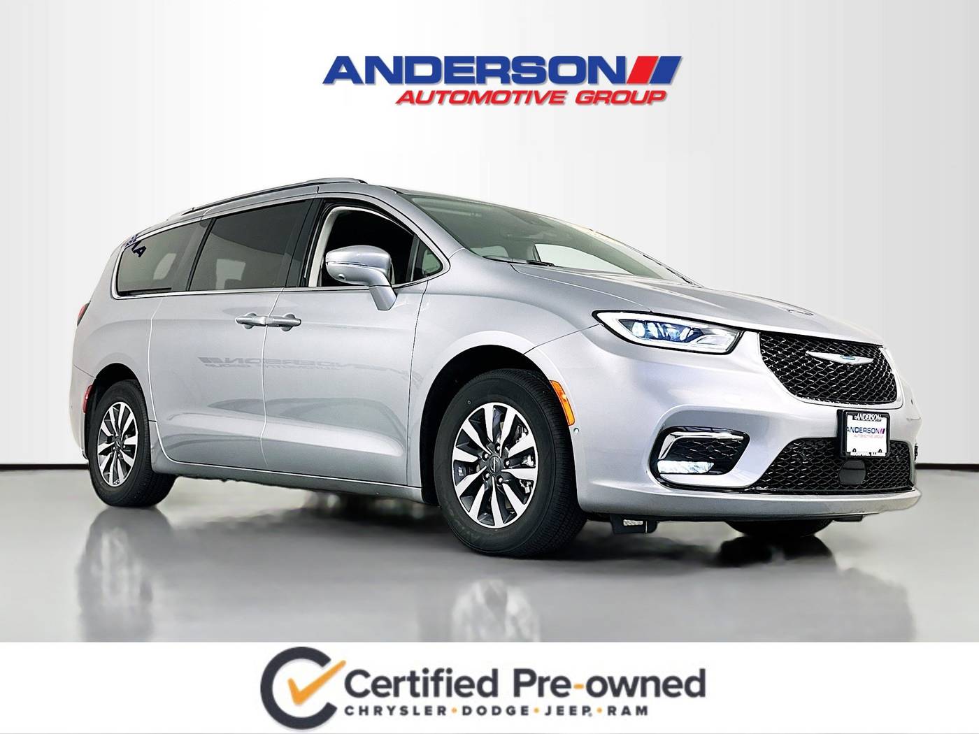2021 Chrysler Pacifica Hybrid Touring L — Minivan — 49,281 mi — Rockford, IL