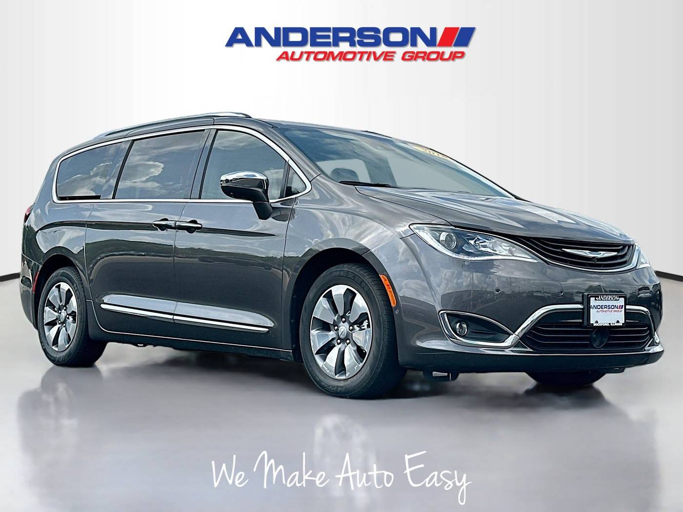 2018 Chrysler Pacifica Hybrid Limited — Minivan — 48,761 mi — Rockford, IL