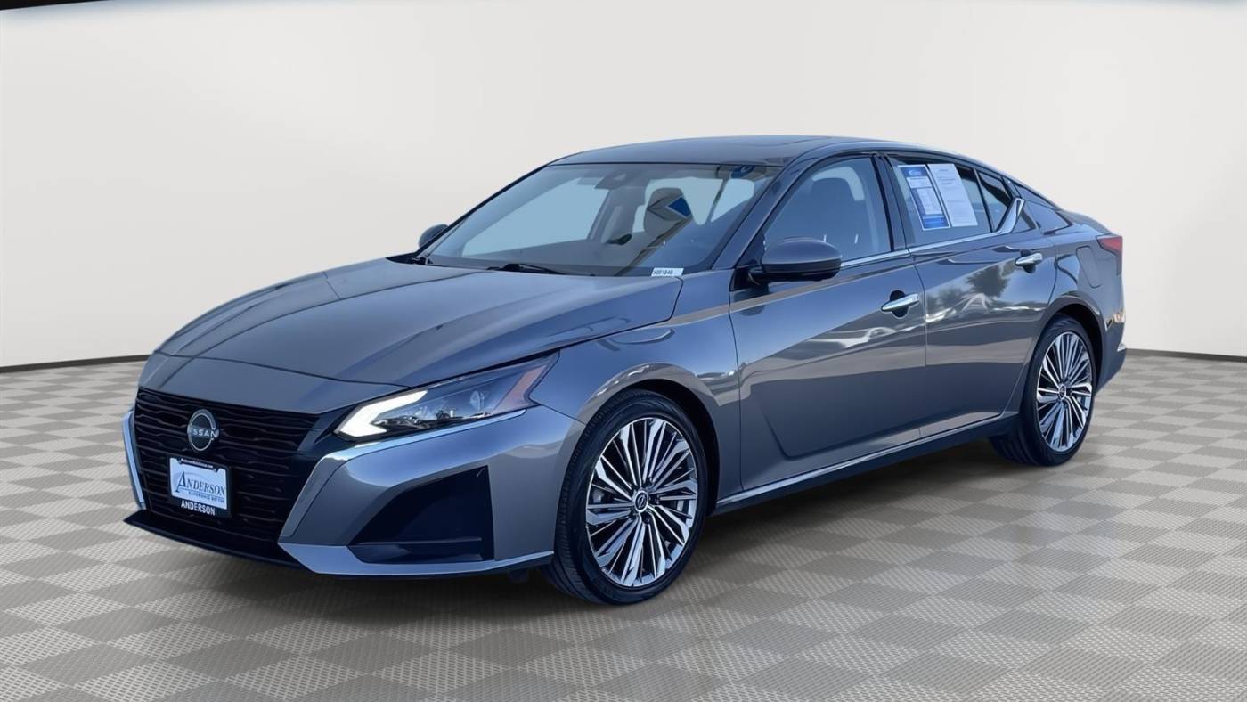2023 Nissan Altima SL — Sedan — 32,234 mi — Lincoln, NE