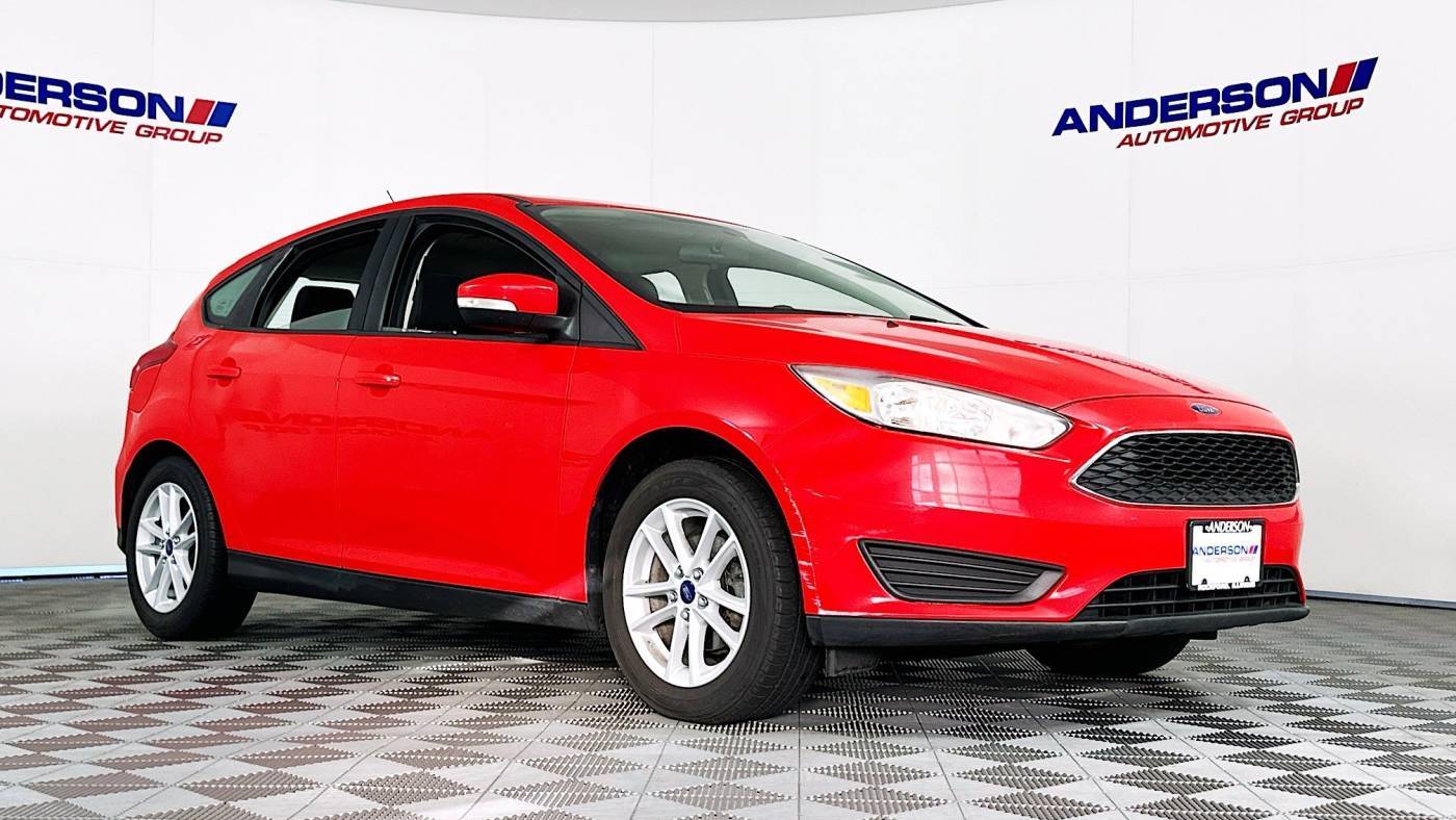 2017 Ford Focus SE — Hatchback — 102,349 mi — Rockford, IL