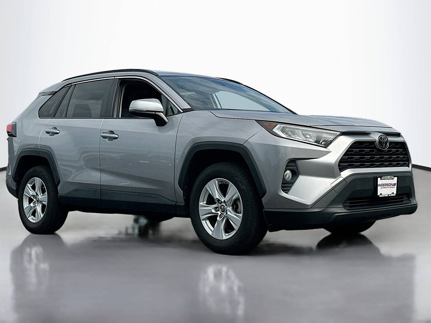 2019 Toyota RAV4 XLE — SUV — 121,766 mi — Rockford, IL