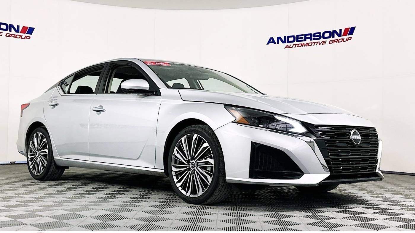 2024 Nissan Altima SL — Sedan — 16,026 mi — Rockford, IL