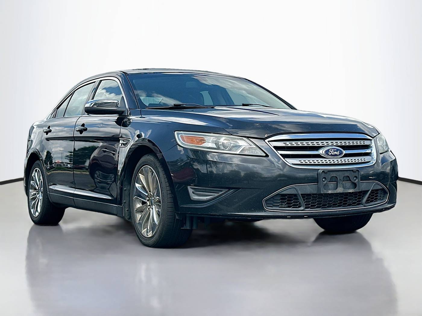 2011 Ford Taurus Limited — Sedan — 198,819 mi — Rockford, IL