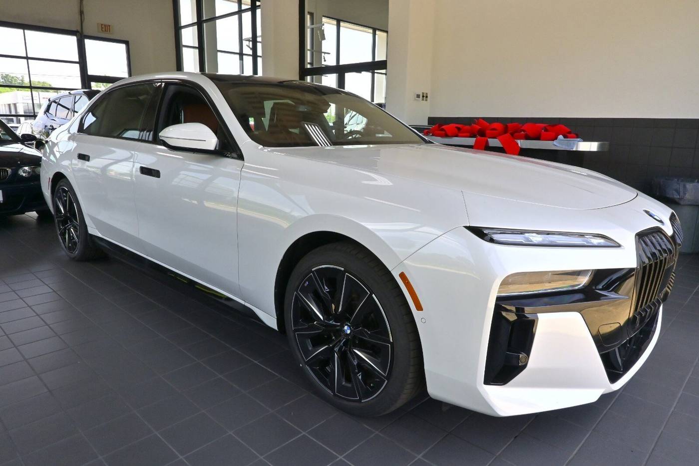 2024 BMW i7 xDrive60 — Sedan — 61 mi — Crystal Lake, IL