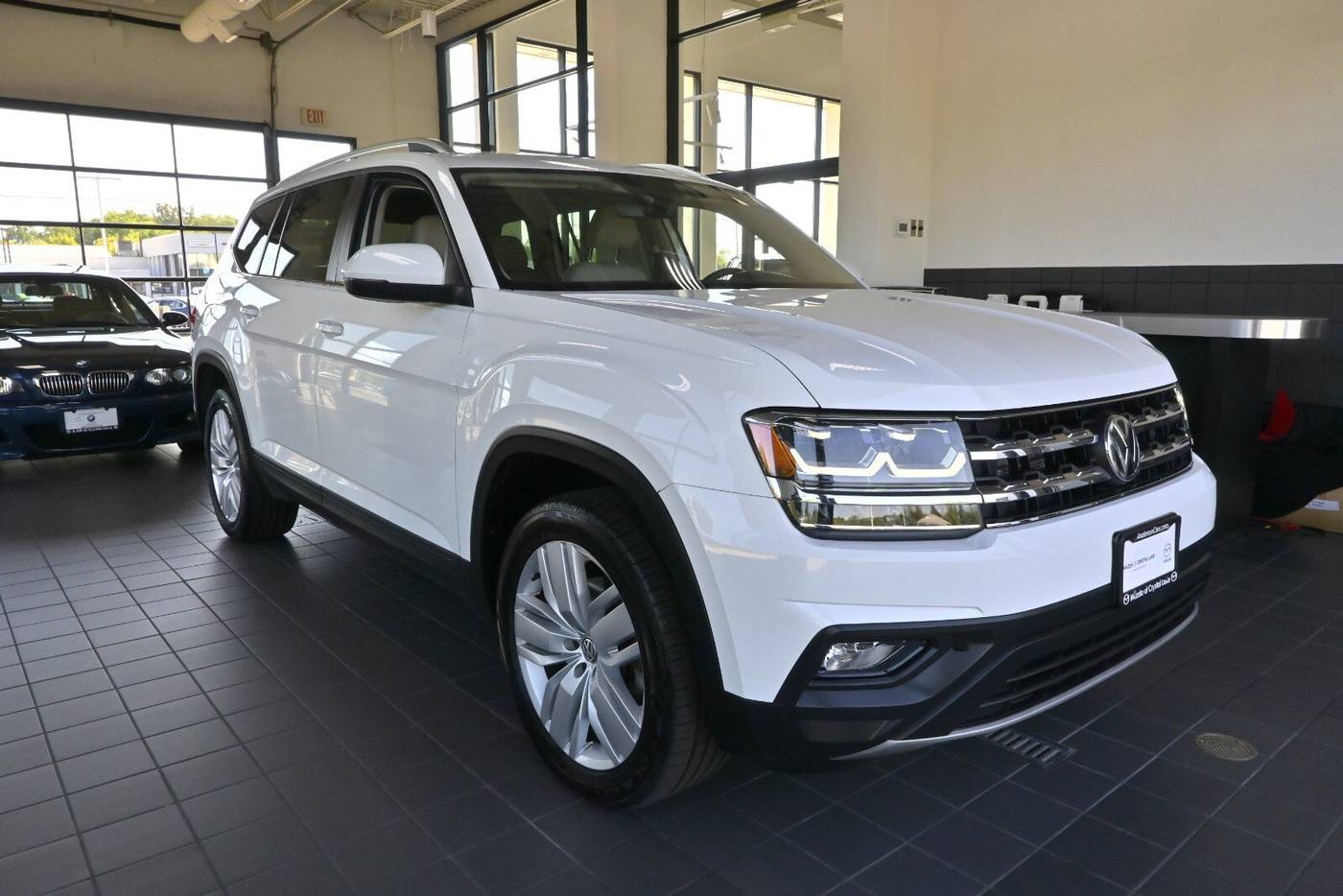 2019 Volkswagen Atlas SE with Technology — SUV — 94,000 mi — Crystal Lake, IL
