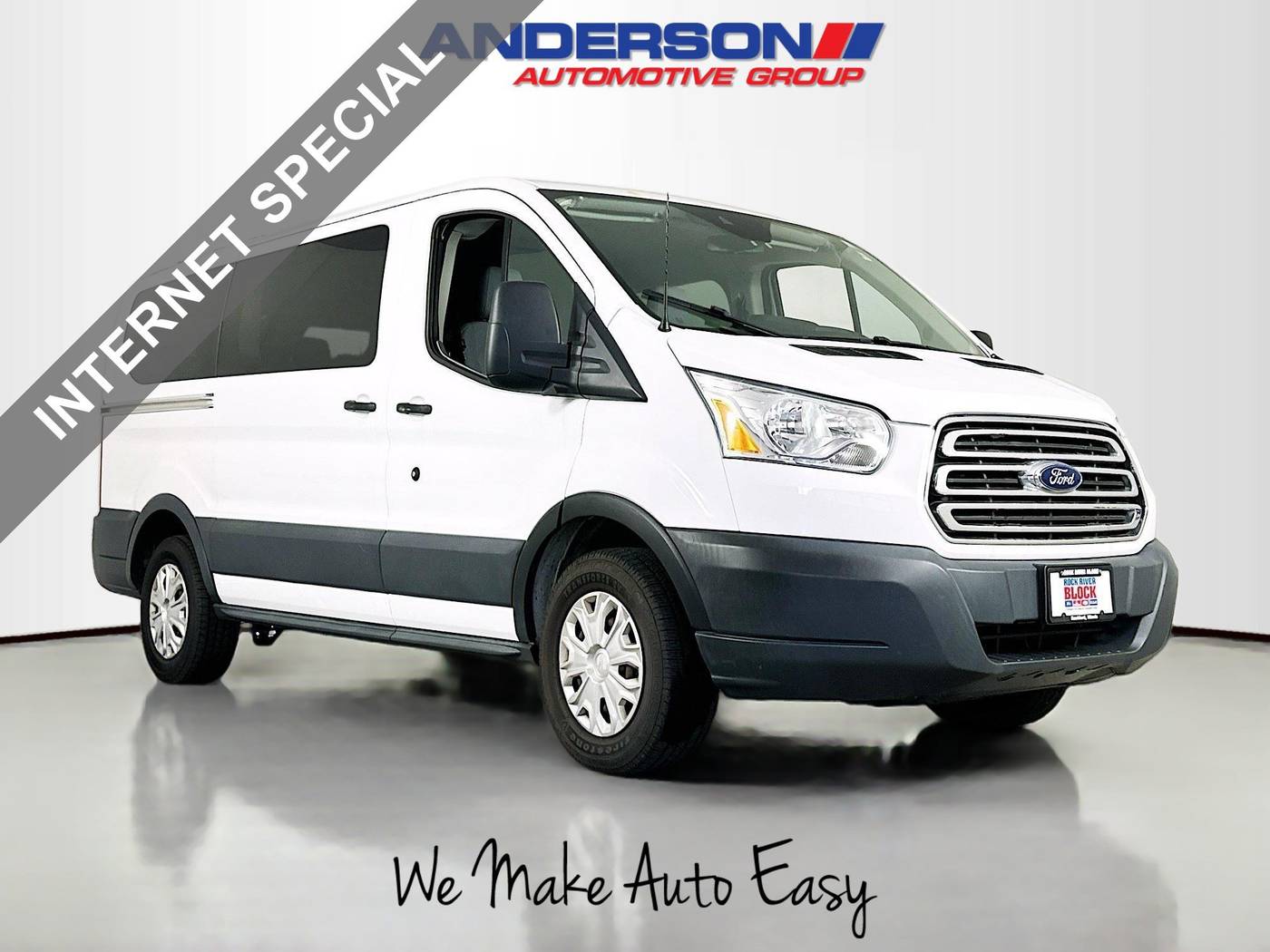 2016 Ford Transit Passenger Wagon T-150 XL — Passenger Van — 64,098 mi — Rockford, IL