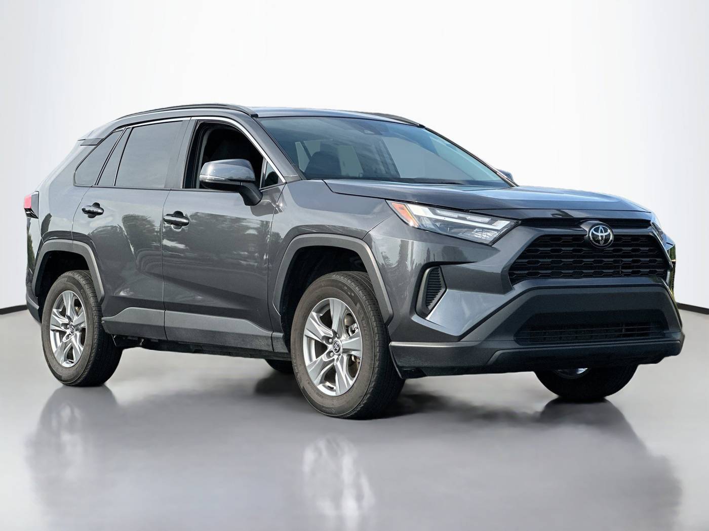2024 Toyota RAV4 XLE — SUV — 26,474 mi — Rockford, IL