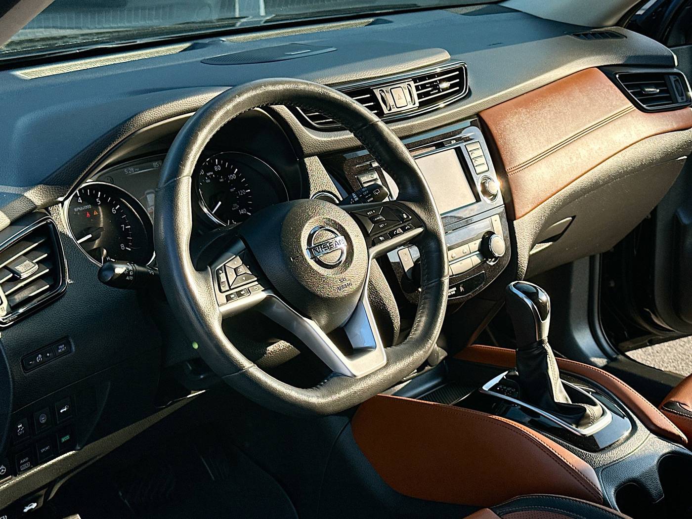 2017 Nissan Rogue SL — SUV — 113,986 mi — Rockford, IL