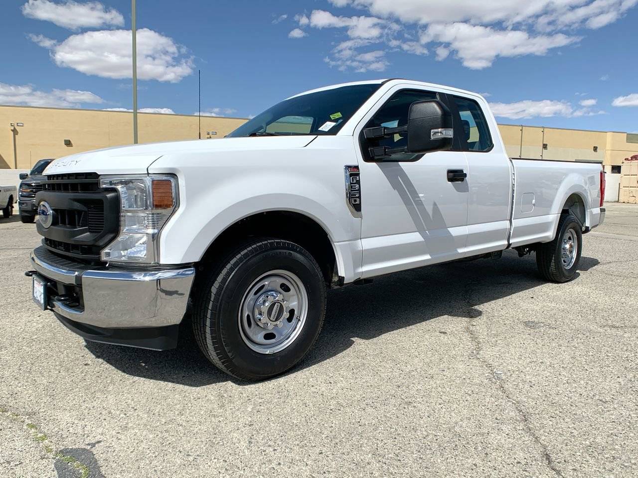2022 Ford Super Duty F-350 XL — Pickup Truck — 5,863 mi — Lancaster, CA