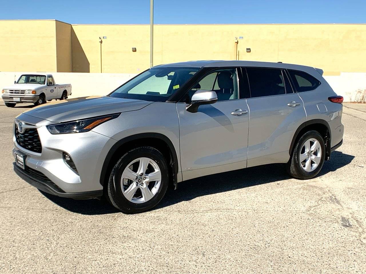 2022 Toyota Highlander Hybrid LE — SUV — 87,052 mi — Lancaster, CA