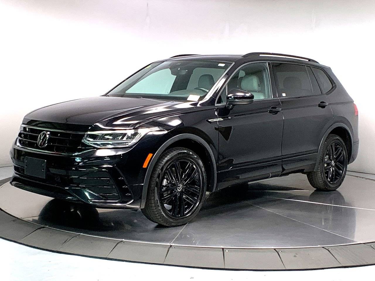 2022 Volkswagen Tiguan SE R-Line Black — SUV — 23,260 mi — Lancaster, CA