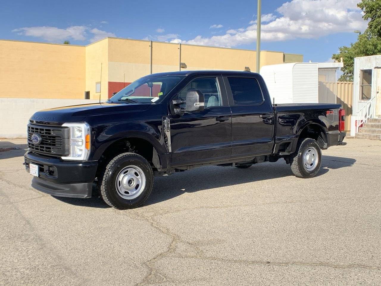 2023 Ford Super Duty F-250 XL — Pickup Truck — 70,932 mi — Lancaster, CA
