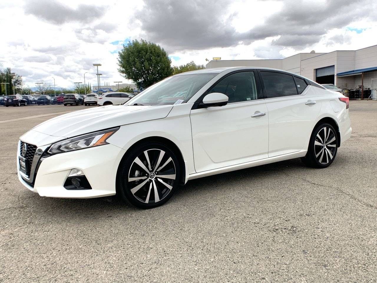 2022 Nissan Altima Platinum — Sedan — 86,505 mi — Lancaster, CA