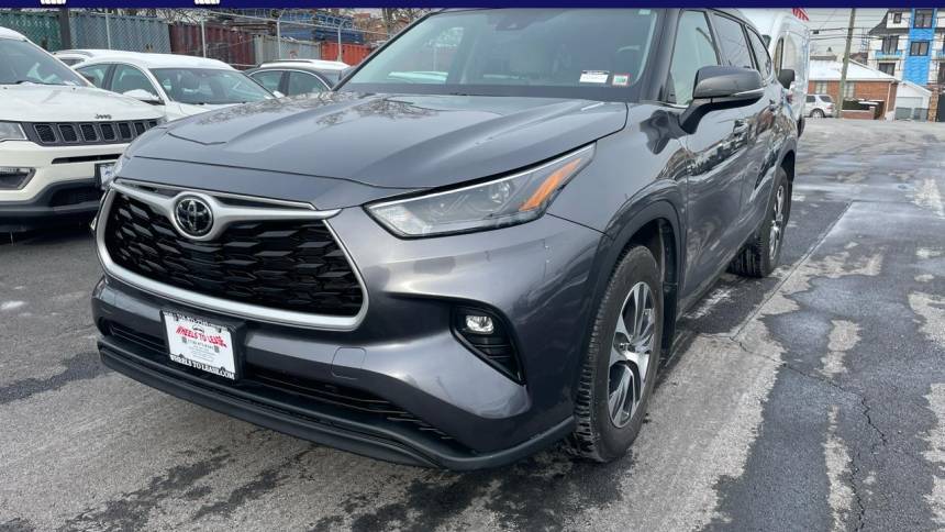 2022 Toyota Highlander XLE — SUV — 15,881 mi — Brooklyn, NY