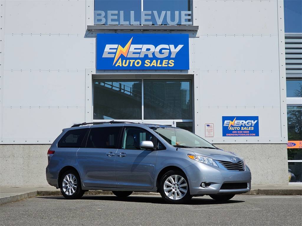 2013 Toyota Sienna XLE — Minivan — 113,000 mi — Bellevue, WA
