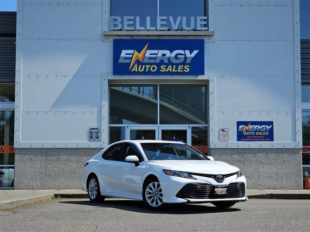 2018 Toyota Camry LE — Sedan — 140,771 mi — Bellevue, WA