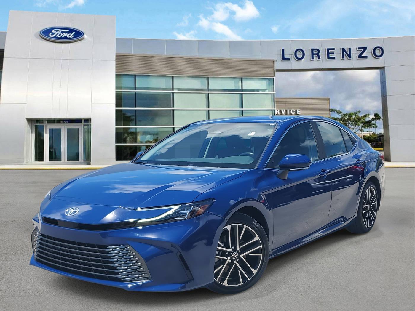 2025 Toyota Camry Hybrid XLE — Sedan — 14,747 mi — Homestead, FL