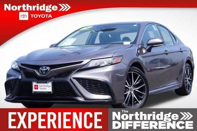 2024 Toyota Camry SE — Sedan — 15,957 mi — Northridge, CA